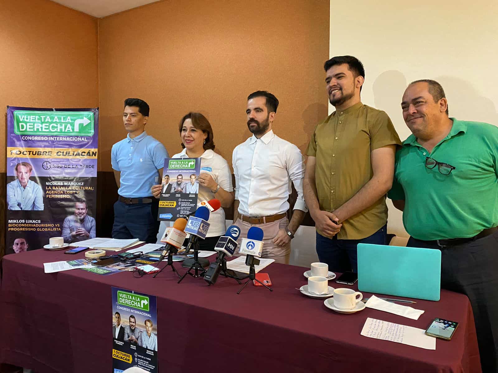 Jóvenes pierden identidad con series de televisión: Vía Familia