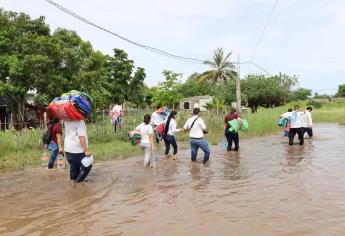 Alto oleaje causa daños en casas de Dautillos, Navolato
