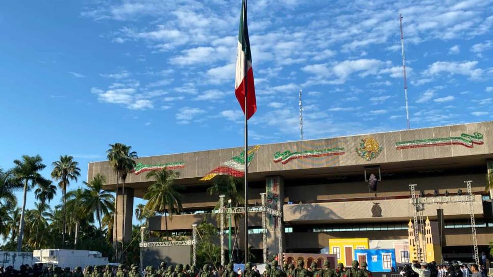 Izan bandera por aniversario de la Independencia de México