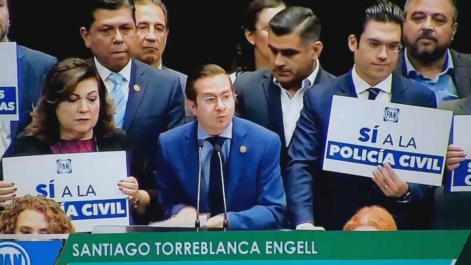 VIDEO: Diputado dice que Morenistas usan la Constitución para limpiarse el cu#%