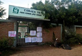 Estudiantes del Cobaes 115 se van a huelga; autoridades estatales los atienden