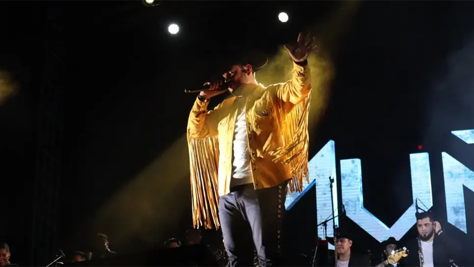 Edén Muñoz no decepciona y puso a cantar a Culiacán