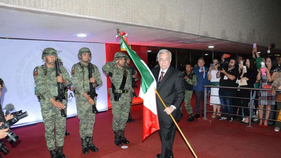 Asiste el Rector al Grito de Independencia en Palacio de Gobierno