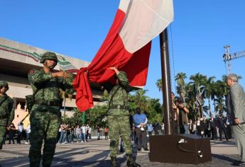 Izan bandera en conmemoración del 212 aniversario del inicio de la Guerra de Independencia