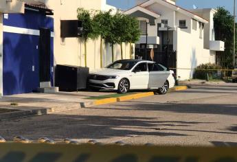 Hombre es asesinado desde el interior de su vehículo en Culiacán