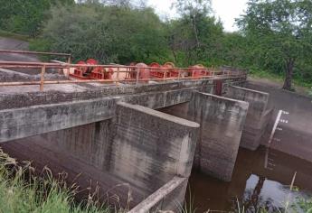 Vecinos de Costa Rica, Culiacán, hallan cadáver flotando en el canal San Lorenzo