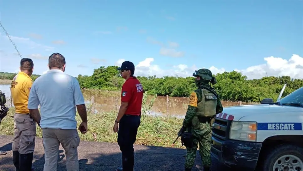 Se sale el río en La Concha, Escuinapa por lluvias torrenciales