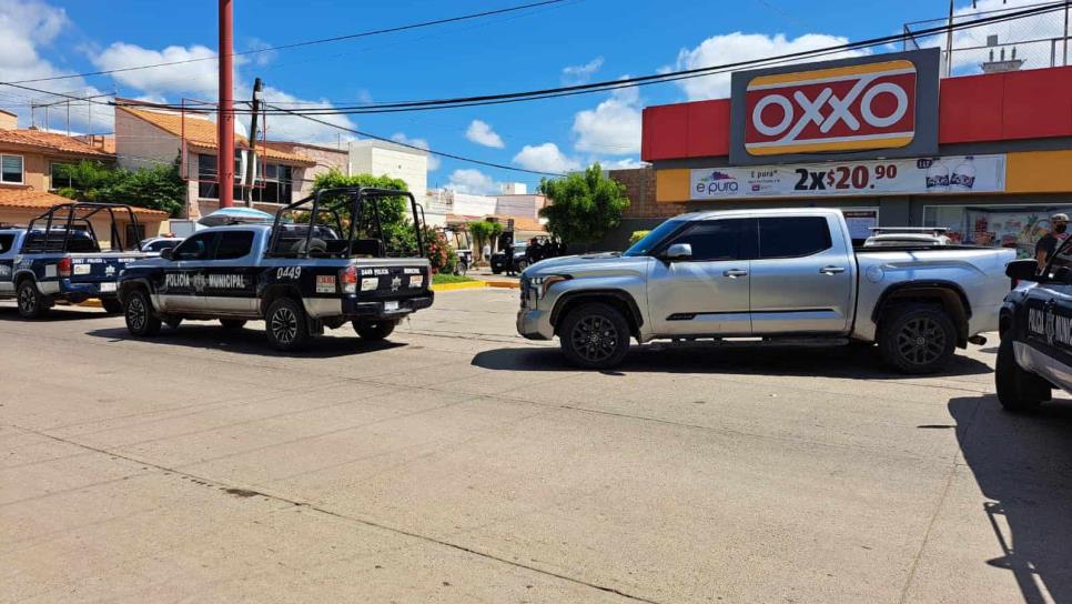 Policías y Guardia Nacional entran en disputa tras aseguramiento de camioneta robada, en Culiacán