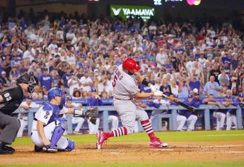 Albert Pujols corona un recorrido histórico con su jonrón 700 en la MLB