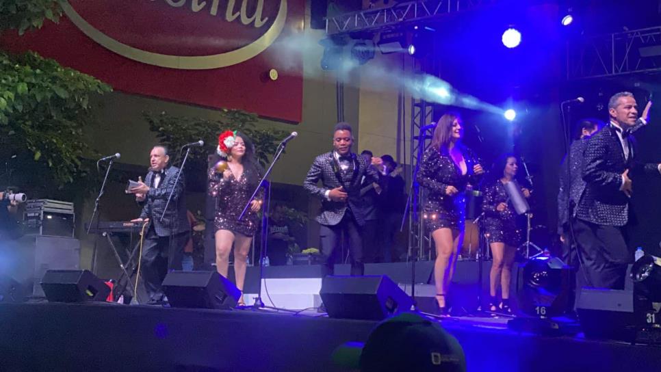 Sonora Dinamita pone a bailar a los culiacanenses con sus mejores éxitos en el marco del aniversario 491 de Culiacán