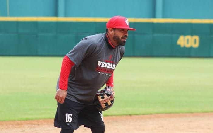 Luego de una gran temporada, Maxwell León vuelve a Venados