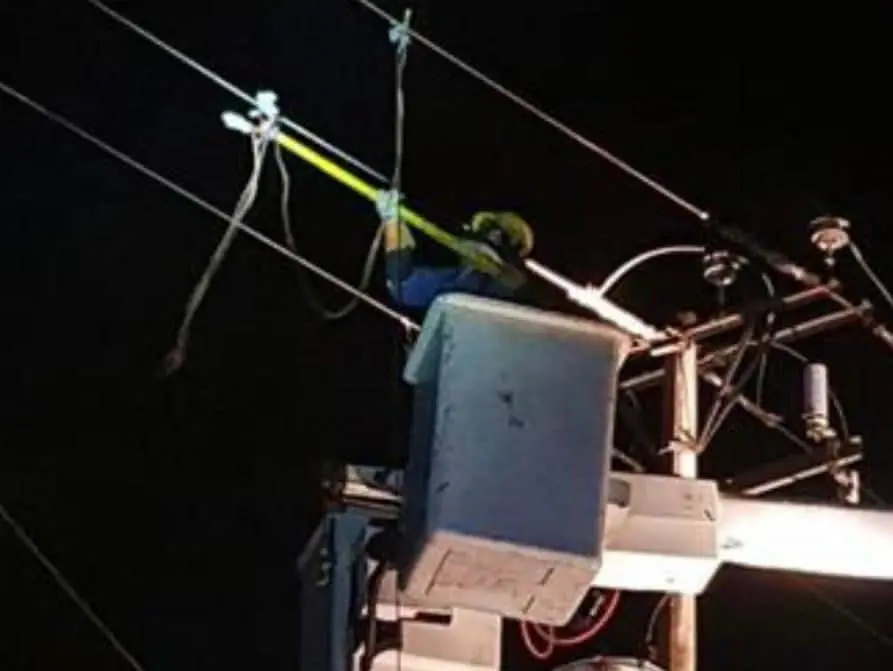 Por las lluvias, se mantienen sin luz varias comunidades en Culiacán