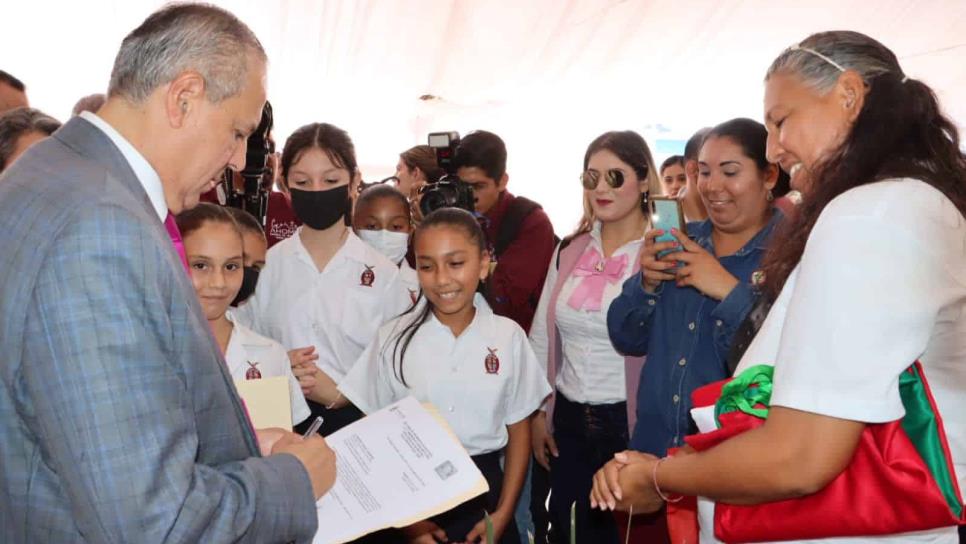 Piden alumnos de San Miguel Zapotitlán reparación de escuela primaria