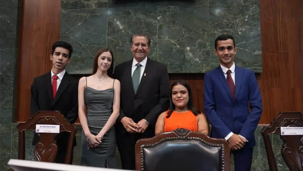 Entregan el Premio al Mérito Juvenil 2022 a cuatro sinaloenses ejemplares