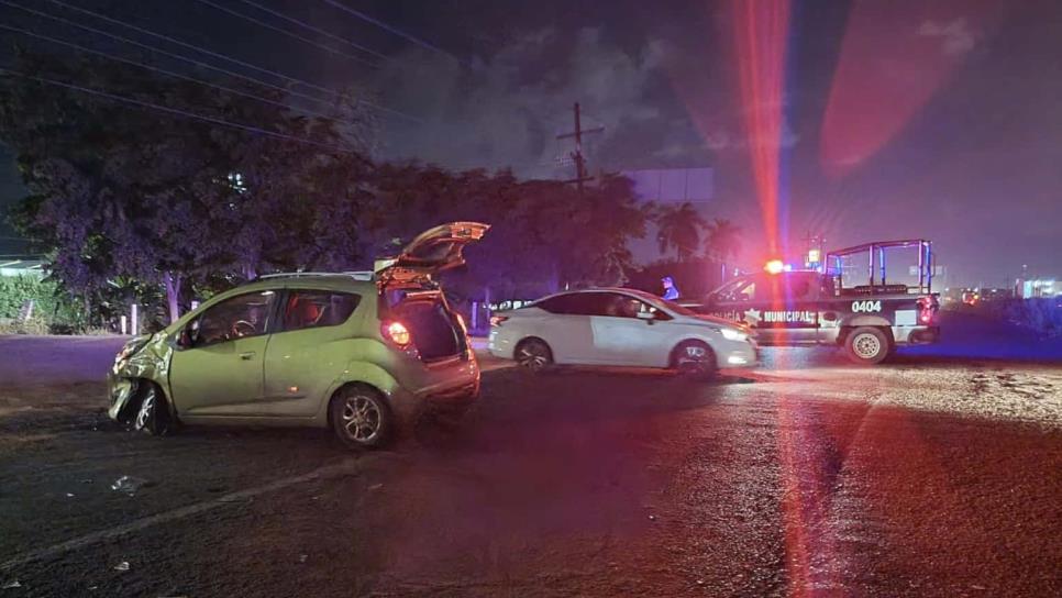 Tres mujeres lesionadas deja accidente en el cruce de La 20 y la Culiacán-Eldorado