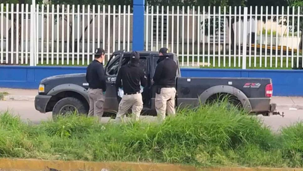 Asesinan a balazos a un hombre a bordo de una camioneta en el fraccionamiento San Benito