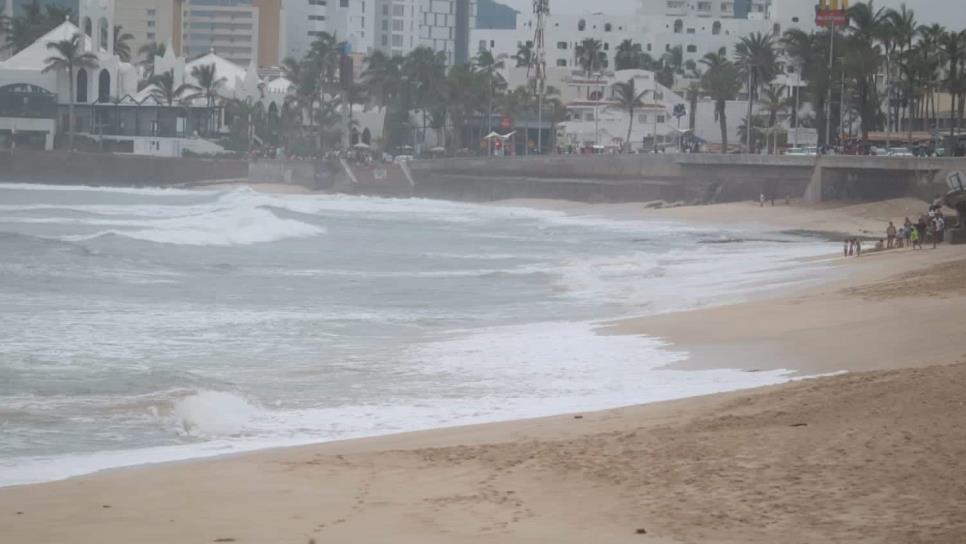 «Orlene» se desplaza hacia El Rosario y podría impactar como huracán categoría 1