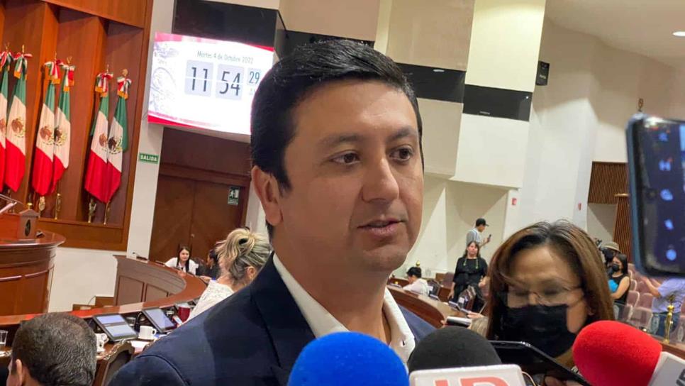 Feliciano Valle deja la bancada del PRI; se declara diputado sin partido