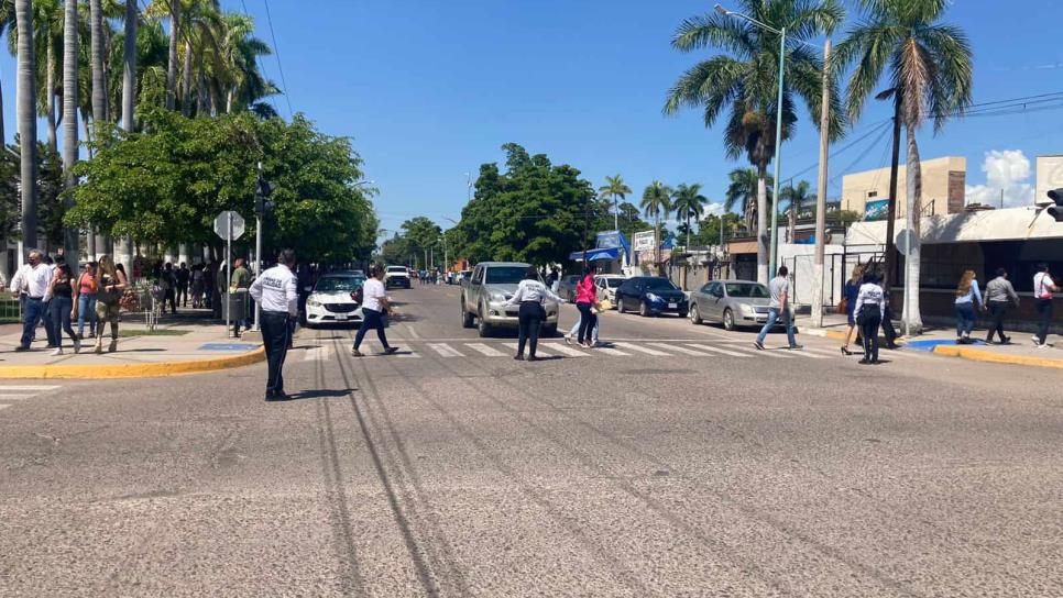 Evacuan Ayuntamiento de Ahome y sus alrededores ante amenaza de coche bomba