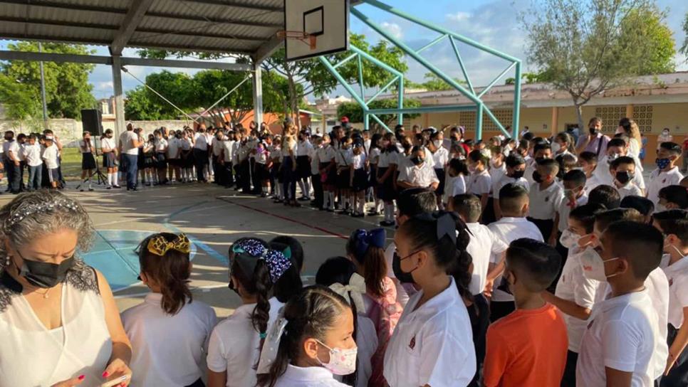 Escuelas en Mazatlán aún piden usar cubrebocas