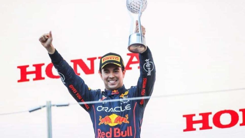 «Checo» Pérez se coloca en el segundo lugar del podio en Japón