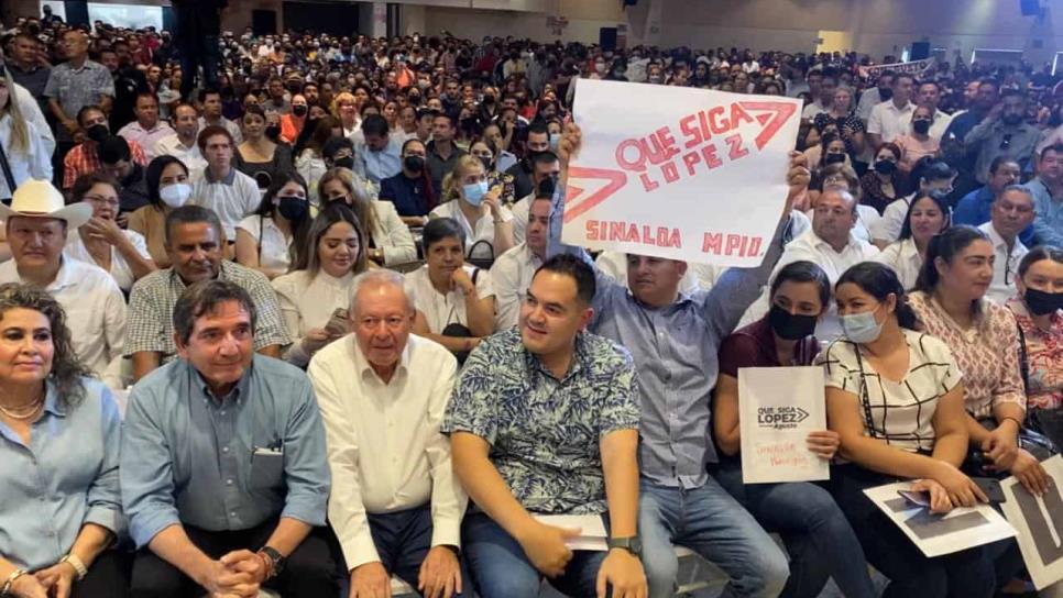 «Que siga López», Cuén rinde protesta como coordinador estatal del movimiento
