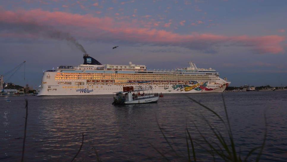 Buscan que cruceros pasen la noche en Mazatlán