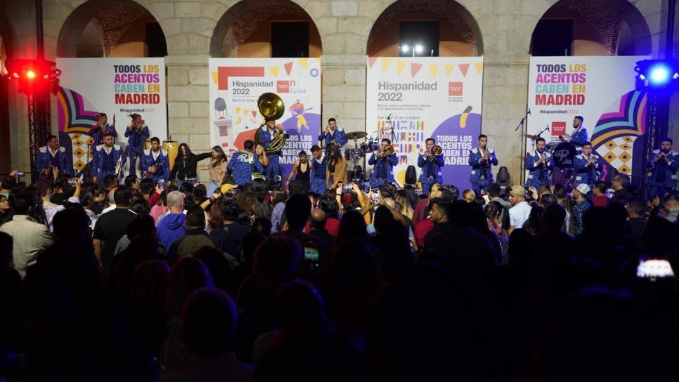 La música sinaloense «retumbó» en la Plaza Mayor de Madrid