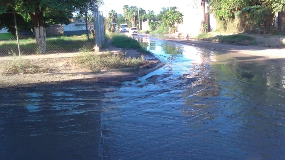 Entre aguas negras estudian niños del kínder María Montessori