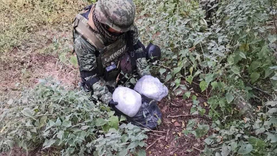 Aseguran presunta droga al norte de Culiacán