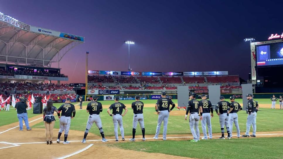Se canta el primer «Play ball» en la inauguración de temporada de beisbol en Mazatlán