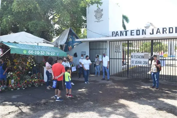 No habrá límite de aforo en panteones por Día de Muertos en Mazatlán No habrá límite de aforo en panteones por Día de Muertos en Mazatlán