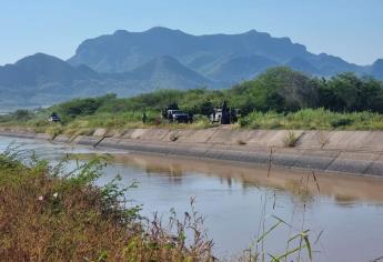 Tras persecución, presuntos hombres armados caen a canal Humaya en Mojolo