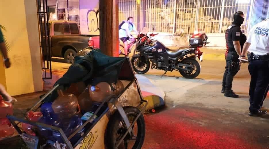 Agente de la Policía Turística de Mazatlán sufre accidente