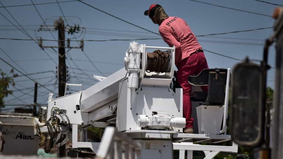 Instalan luminarias en carretera El Fuerte-Los Mochis