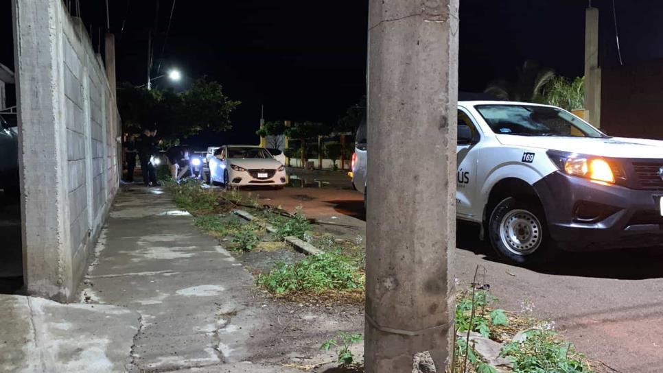 A balazos matan a joven a bordo de automóvil en Pueblos Unidos, Culiacán