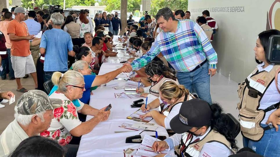 Reciben 30 mil pescadores de Sinaloa complemento de Bienpesca