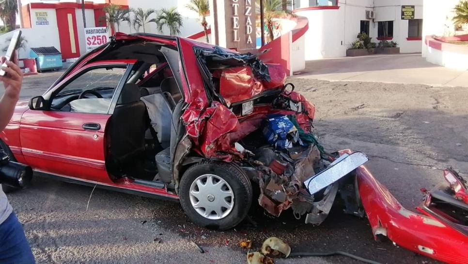 Choque frente al Mercado de Abastos, en Culiacán deja varios lesionados