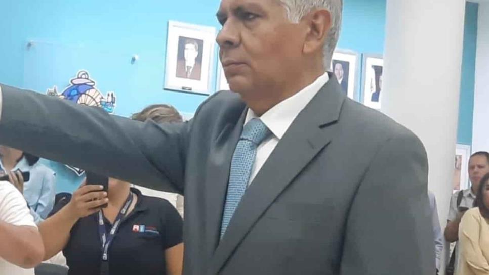 Rafael Mendoza rinde protesta como nuevo Secretario del Ayuntamiento de Mazatlán