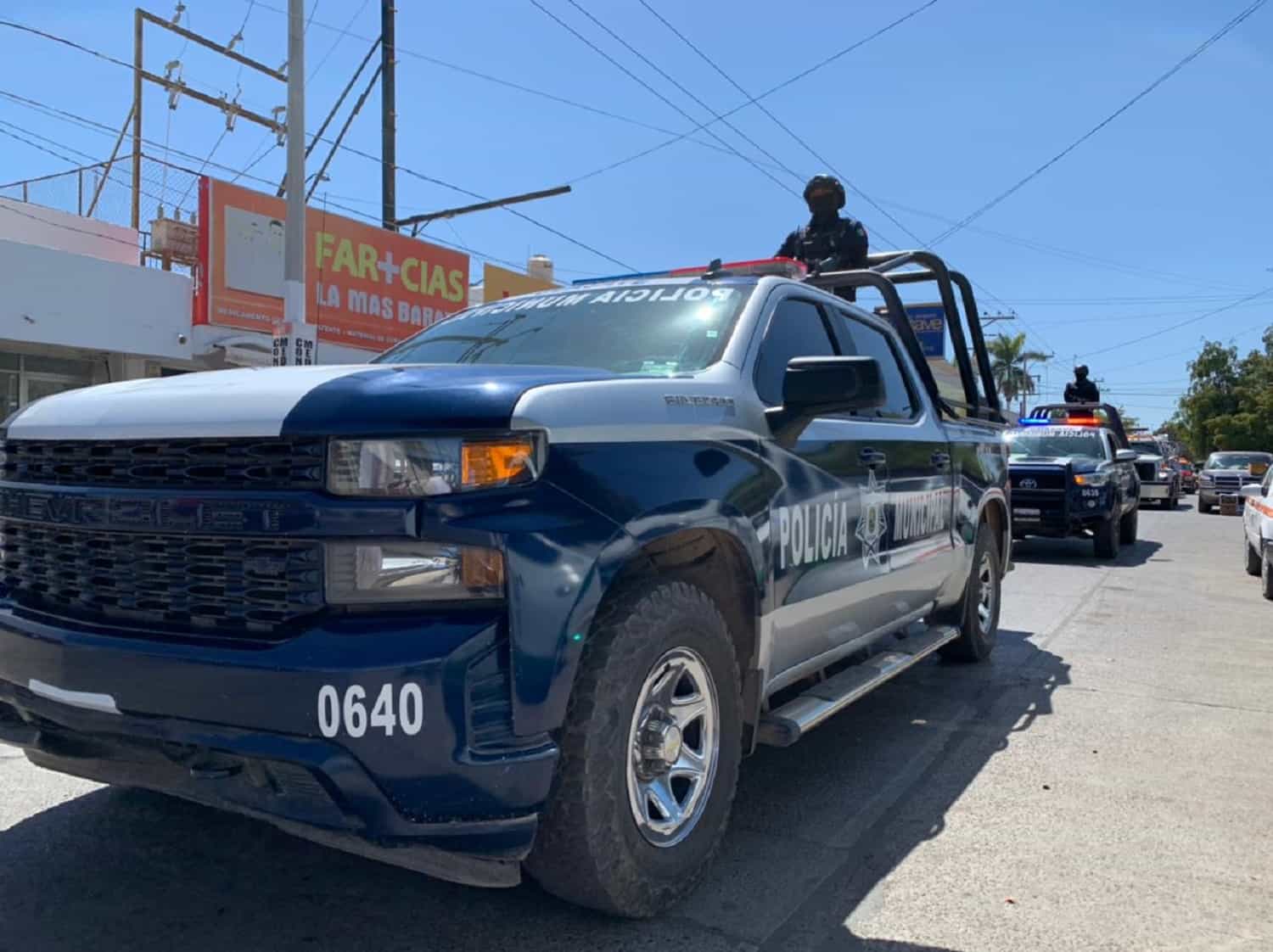 Sujeto asalta con un cuchillo farmacia de Guasave