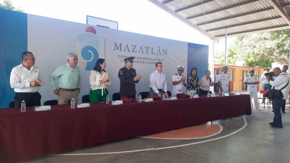 Se compromete Ayuntamiento de Mazatlán atender sector educativo