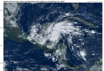 Huracán Lisa amenaza al sureste de México