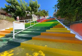 Ayuntamiento de Culiacán pinta de colores escaleras de la colonia Rosales