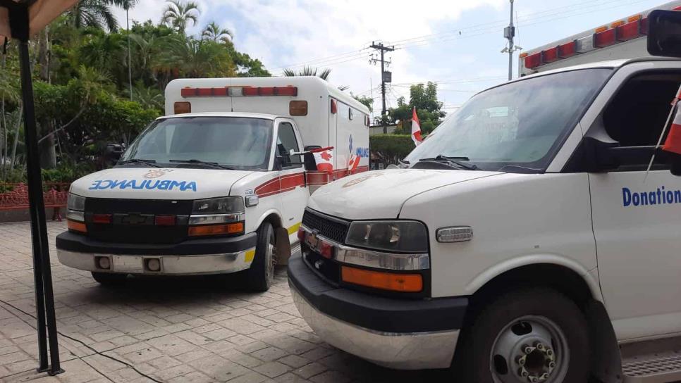 Entregan nuevas ambulancias a bomberos de Mazatlán