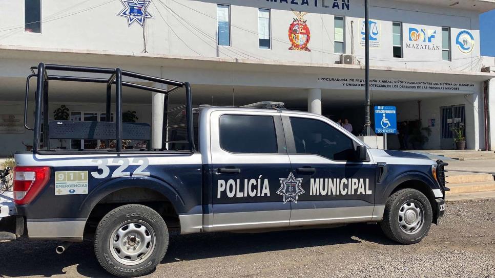 Investigan ordeña de gasolina en patrullas tras señalamiento del alcalde por gastos excesivos