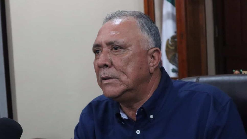 Gildardo Leyva plantea a cabildo urgencia de un relleno sanitario en El Fuerte