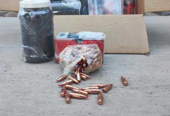 Aseguran pólvora y más de 400 ojivas para fusil en paquetería de Culiacán