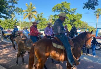 ¡Previo a la fiesta! Realizan la Cabalgata Expo Ganadera 2022 en Culiacán