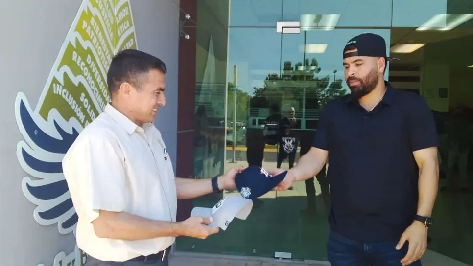 José Urquidy visita la Rectoría de la UAS