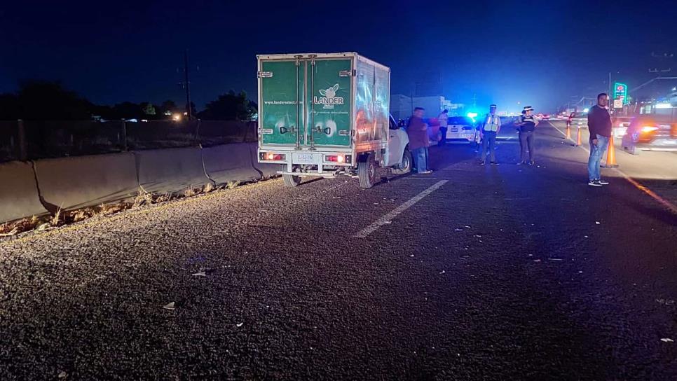 Camioneta arrolla a motociclista en la carretera Culiacán-Eldorado